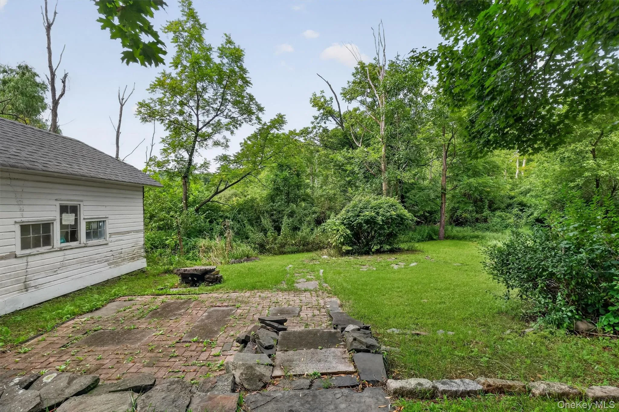 71 North Road, Lloyd, NY, 3 Bedrooms Bedrooms, 7 Rooms Rooms,1 BathroomBathrooms,Residential,For Rent,North,0,1043137 71 North Road, Lloyd, NY, 3 Bedrooms Bedrooms, 7 Rooms Rooms,1 BathroomBathrooms,Residential,For Rent,North,0,1043137