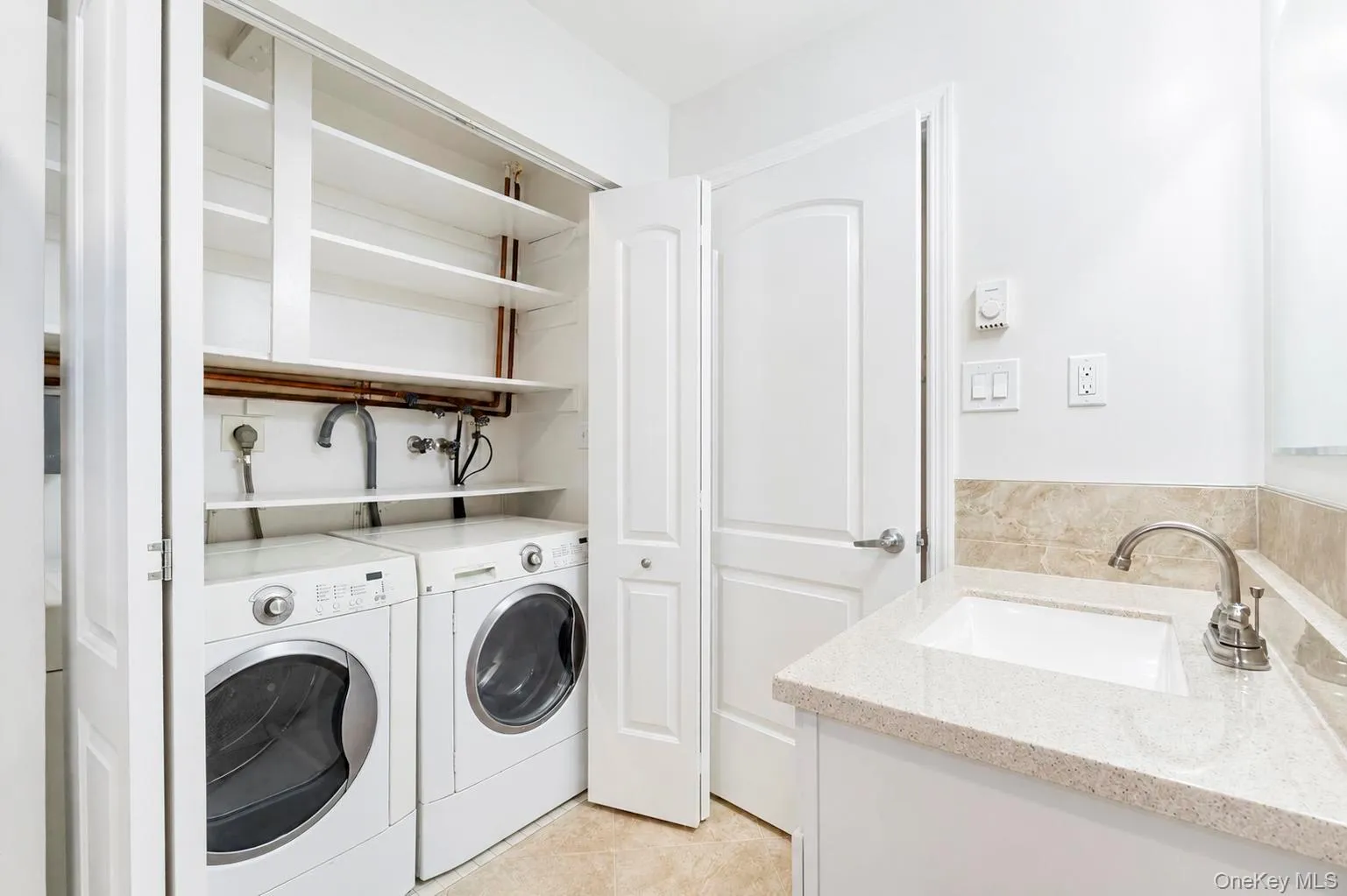 232 Belfast Lane, Brookhaven, NY, 2 Bedrooms Bedrooms, 5 Rooms Rooms,2 BathroomsBathrooms,Residential,For Rent,Belfast,0,1043139 232 Belfast Lane, Brookhaven, NY, 2 Bedrooms Bedrooms, 5 Rooms Rooms,2 BathroomsBathrooms,Residential,For Rent,Belfast,0,1043139