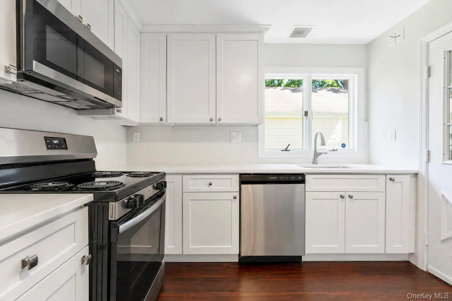 232 Belfast Lane, Brookhaven, NY, 2 Bedrooms Bedrooms, 5 Rooms Rooms,2 BathroomsBathrooms,Residential,For Rent,Belfast,0,1043139 232 Belfast Lane, Brookhaven, NY, 2 Bedrooms Bedrooms, 5 Rooms Rooms,2 BathroomsBathrooms,Residential,For Rent,Belfast,0,1043139