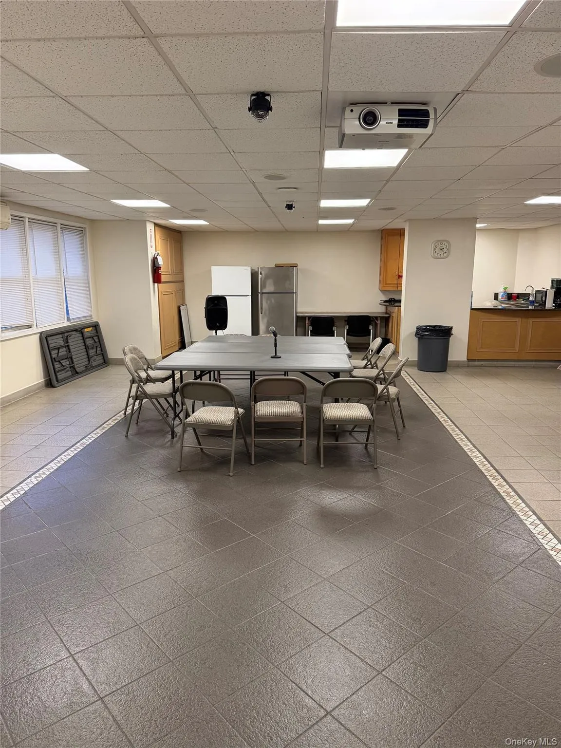 8615 Broadway, New York, NY, 3 Bedrooms Bedrooms, 7 Rooms Rooms,2 BathroomsBathrooms,Residential,For Rent,Broadway,0,1043140 8615 Broadway, New York, NY, 3 Bedrooms Bedrooms, 7 Rooms Rooms,2 BathroomsBathrooms,Residential,For Rent,Broadway,0,1043140