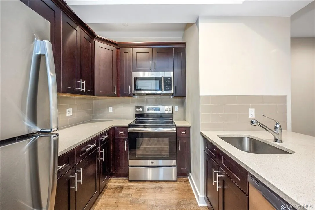40 Jackson Avenue, Eastchester, NY, 2 Bedrooms Bedrooms, 4 Rooms Rooms,2 BathroomsBathrooms,Residential Lease,For Rent,Jackson,0,1043142 40 Jackson Avenue, Eastchester, NY, 2 Bedrooms Bedrooms, 4 Rooms Rooms,2 BathroomsBathrooms,Residential Lease,For Rent,Jackson,0,1043142