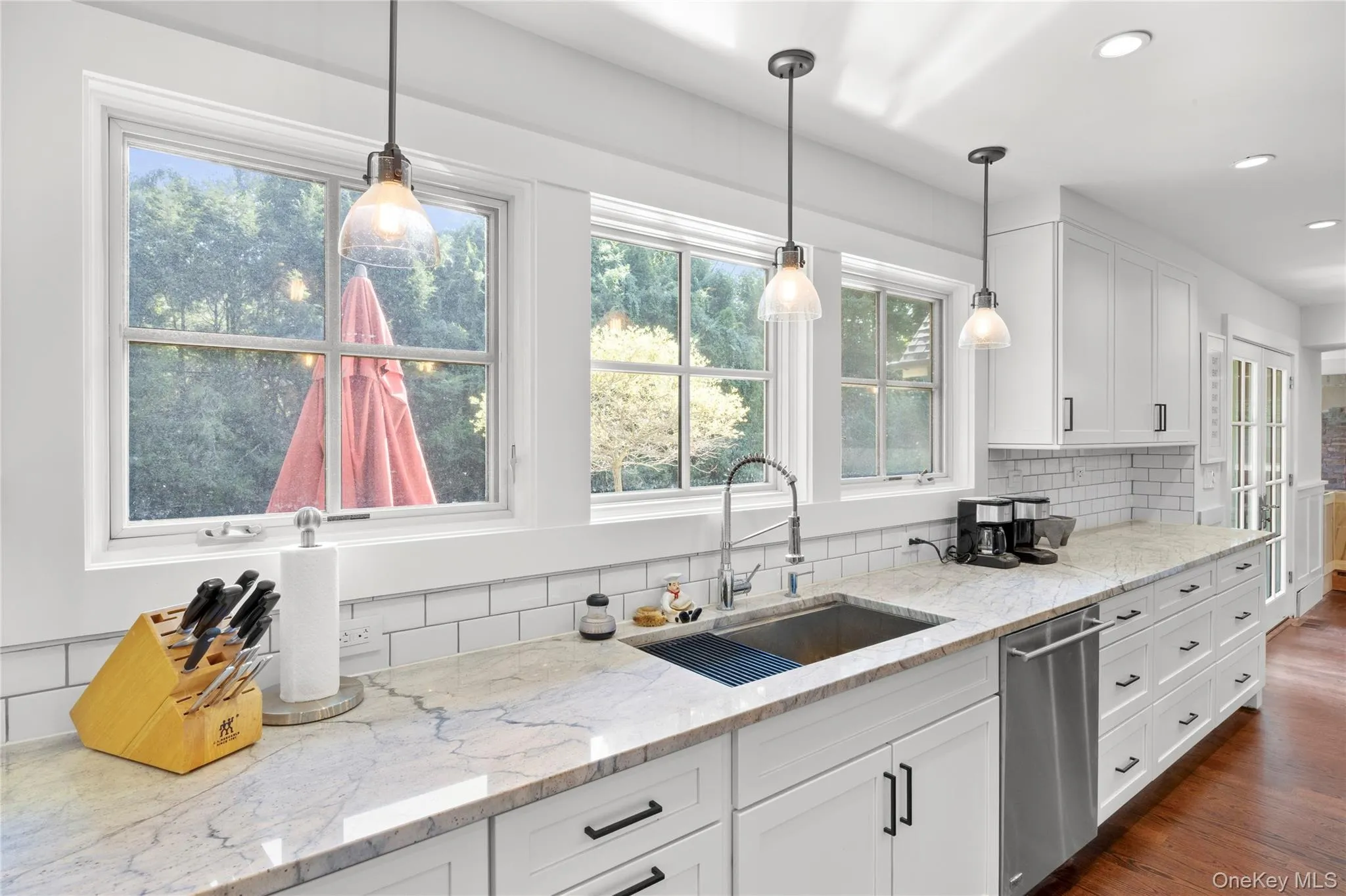 18 Green Meadow Lane, Huntington, NY, 5 Bedrooms Bedrooms, 9 Rooms Rooms,3 BathroomsBathrooms,Residential,For Rent,Green Meadow,0,1043143 18 Green Meadow Lane, Huntington, NY, 5 Bedrooms Bedrooms, 9 Rooms Rooms,3 BathroomsBathrooms,Residential,For Rent,Green Meadow,0,1043143