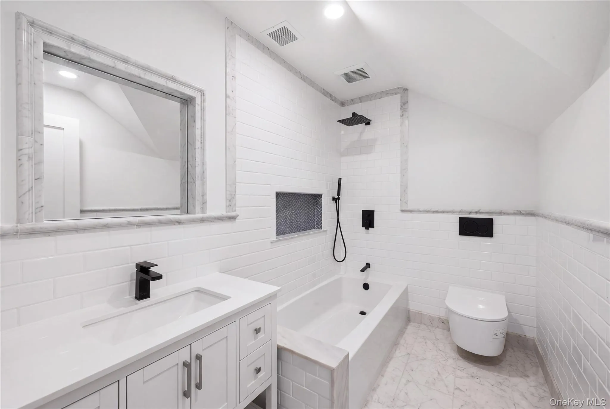 18 Green Meadow Lane, Huntington, NY, 5 Bedrooms Bedrooms, 9 Rooms Rooms,3 BathroomsBathrooms,Residential,For Rent,Green Meadow,0,1043143 18 Green Meadow Lane, Huntington, NY, 5 Bedrooms Bedrooms, 9 Rooms Rooms,3 BathroomsBathrooms,Residential,For Rent,Green Meadow,0,1043143