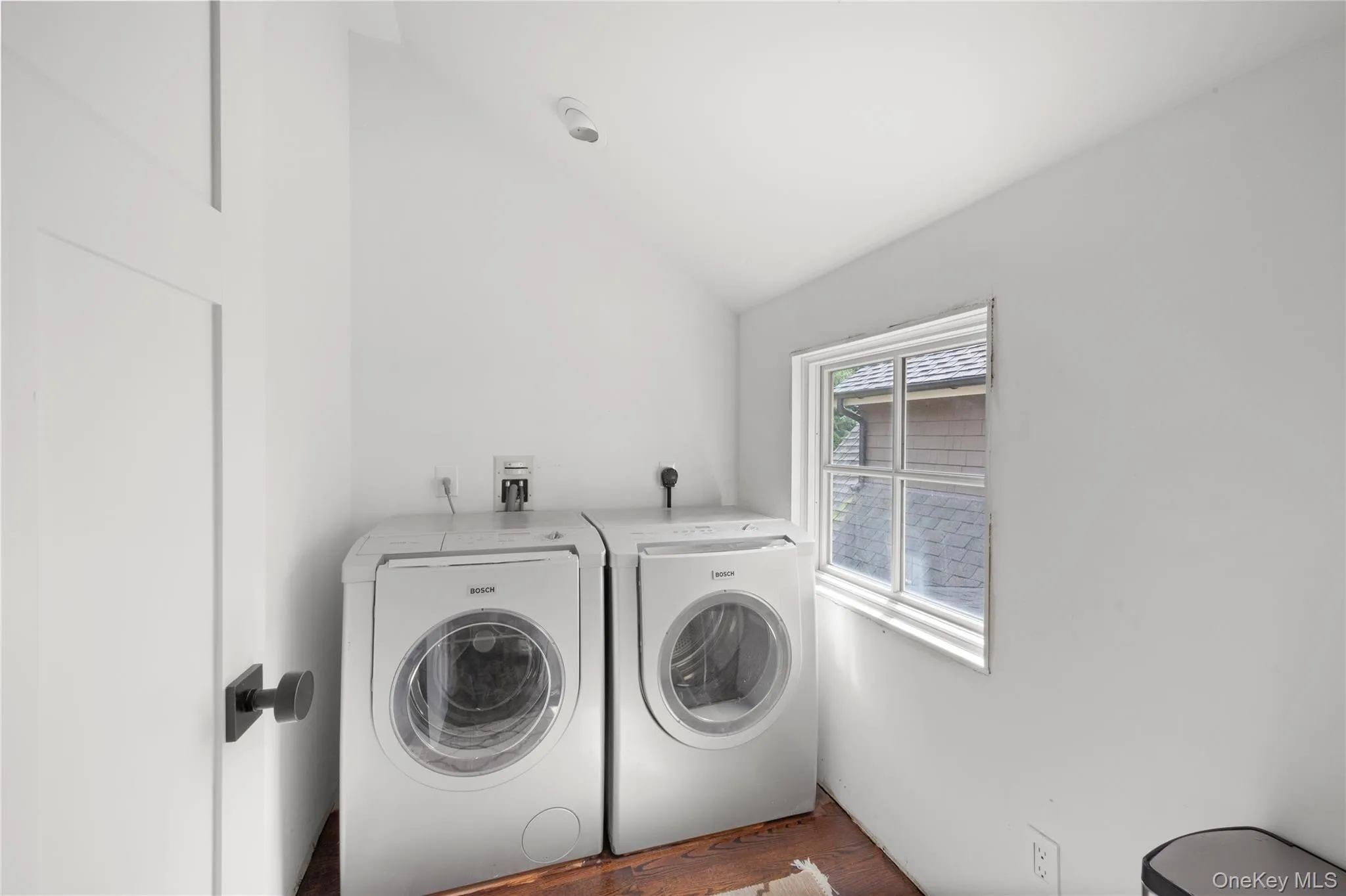 18 Green Meadow Lane, Huntington, NY, 5 Bedrooms Bedrooms, 9 Rooms Rooms,3 BathroomsBathrooms,Residential,For Rent,Green Meadow,0,1043143 18 Green Meadow Lane, Huntington, NY, 5 Bedrooms Bedrooms, 9 Rooms Rooms,3 BathroomsBathrooms,Residential,For Rent,Green Meadow,0,1043143