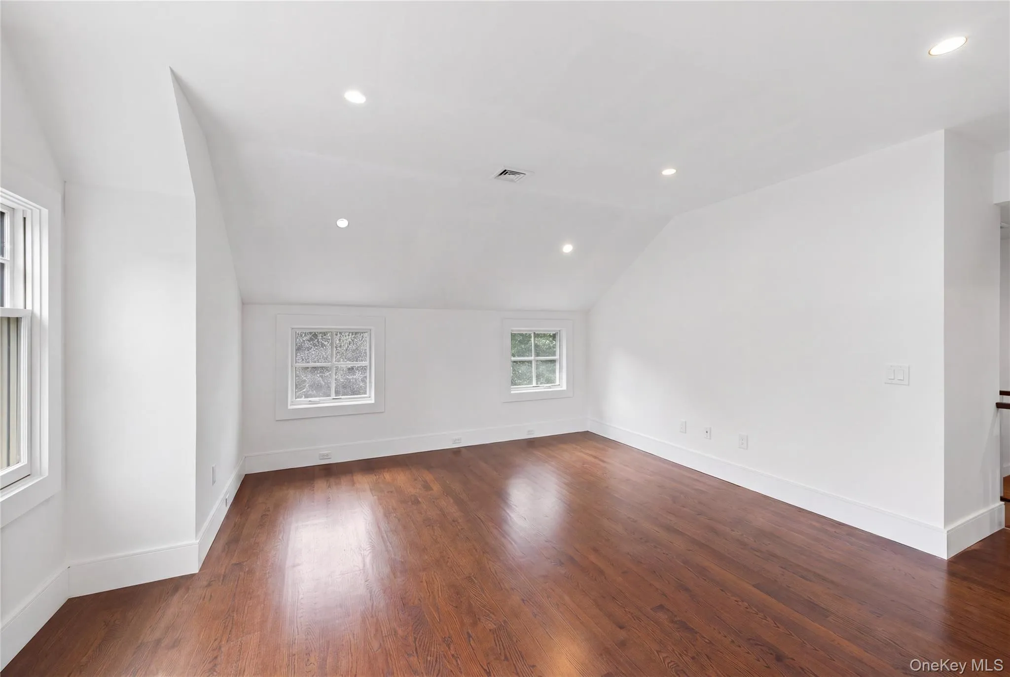 18 Green Meadow Lane, Huntington, NY, 5 Bedrooms Bedrooms, 9 Rooms Rooms,3 BathroomsBathrooms,Residential,For Rent,Green Meadow,0,1043143 18 Green Meadow Lane, Huntington, NY, 5 Bedrooms Bedrooms, 9 Rooms Rooms,3 BathroomsBathrooms,Residential,For Rent,Green Meadow,0,1043143