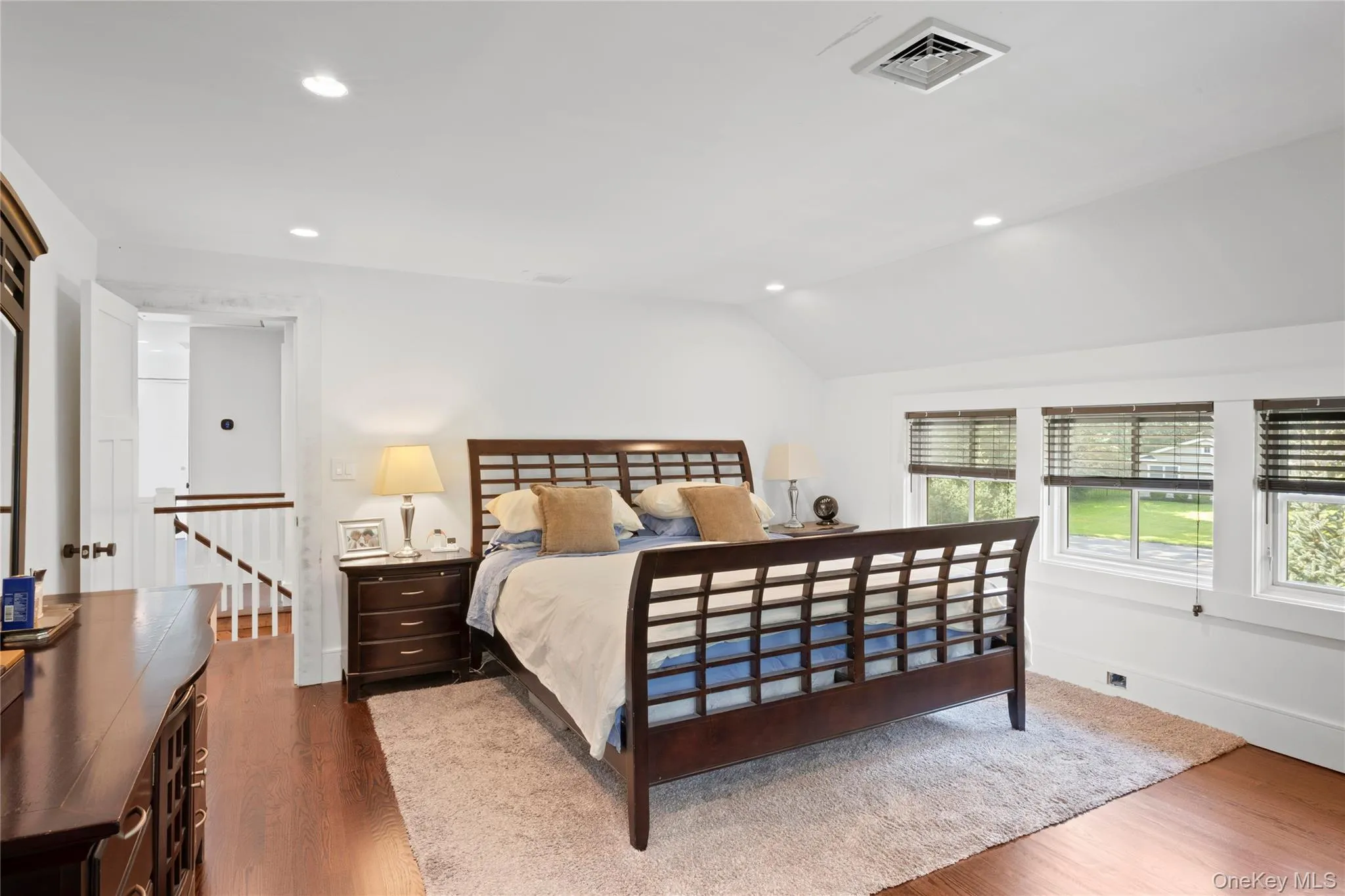 18 Green Meadow Lane, Huntington, NY, 5 Bedrooms Bedrooms, 9 Rooms Rooms,3 BathroomsBathrooms,Residential,For Rent,Green Meadow,0,1043143 18 Green Meadow Lane, Huntington, NY, 5 Bedrooms Bedrooms, 9 Rooms Rooms,3 BathroomsBathrooms,Residential,For Rent,Green Meadow,0,1043143