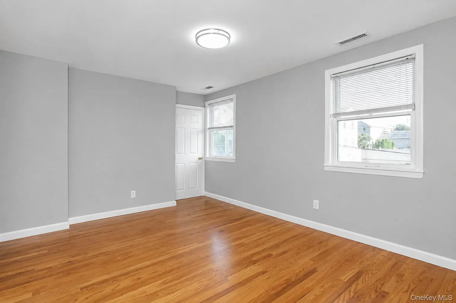 2nd Bedroom 2nd Bedroom