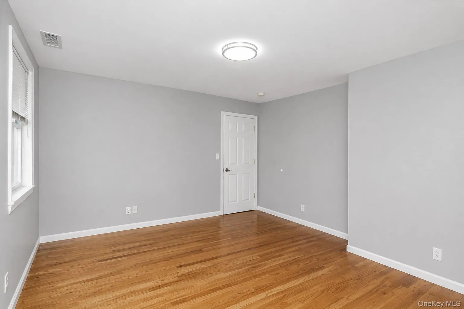 2nd Bedroom 2nd Bedroom