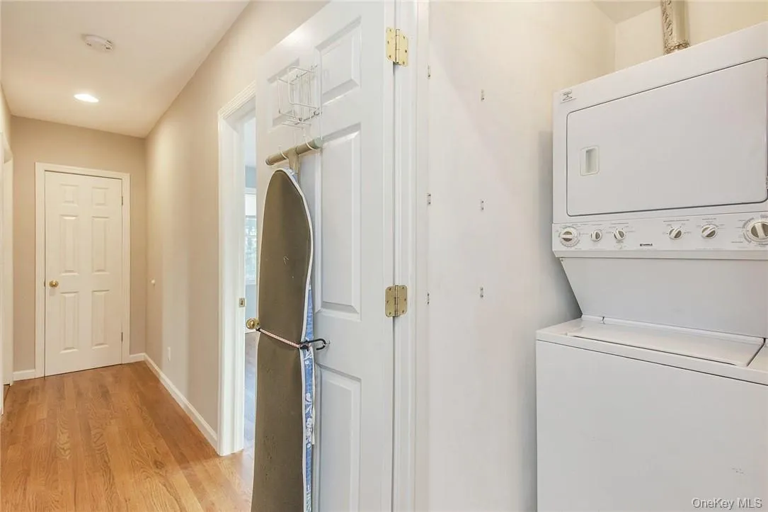 Laundry in Unit! Laundry in Unit!