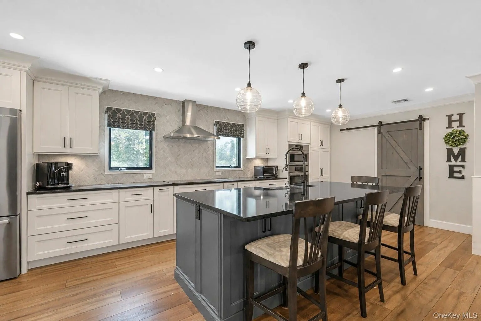 48 Foxboro Avenue, Brookhaven, NY, 4 Bedrooms Bedrooms, 8 Rooms Rooms,3 BathroomsBathrooms,Residential,For Rent,Foxboro,0,1043148 48 Foxboro Avenue, Brookhaven, NY, 4 Bedrooms Bedrooms, 8 Rooms Rooms,3 BathroomsBathrooms,Residential,For Rent,Foxboro,0,1043148