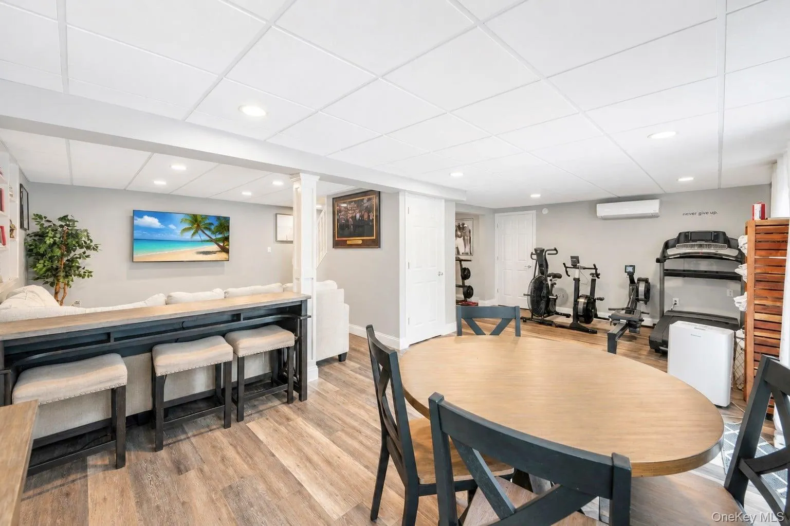 48 Foxboro Avenue, Brookhaven, NY, 4 Bedrooms Bedrooms, 8 Rooms Rooms,3 BathroomsBathrooms,Residential,For Rent,Foxboro,0,1043148 48 Foxboro Avenue, Brookhaven, NY, 4 Bedrooms Bedrooms, 8 Rooms Rooms,3 BathroomsBathrooms,Residential,For Rent,Foxboro,0,1043148