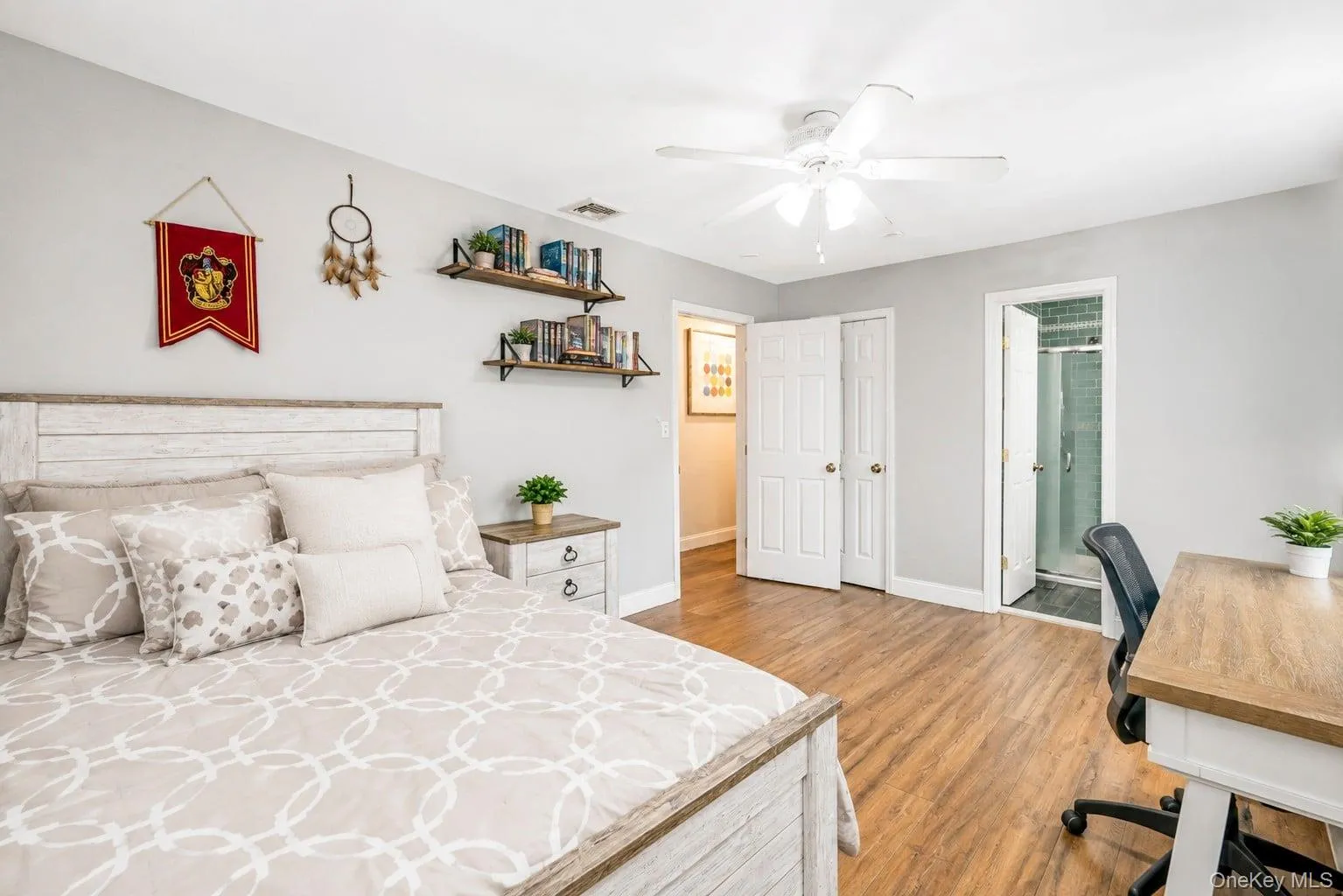 48 Foxboro Avenue, Brookhaven, NY, 4 Bedrooms Bedrooms, 8 Rooms Rooms,3 BathroomsBathrooms,Residential,For Rent,Foxboro,0,1043148 48 Foxboro Avenue, Brookhaven, NY, 4 Bedrooms Bedrooms, 8 Rooms Rooms,3 BathroomsBathrooms,Residential,For Rent,Foxboro,0,1043148