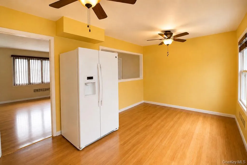 44 Sunset Avenue, Oyster Bay, NY, 5 Bedrooms Bedrooms, 8 Rooms Rooms,2 BathroomsBathrooms,Residential,For Rent,Sunset,0,1043151 44 Sunset Avenue, Oyster Bay, NY, 5 Bedrooms Bedrooms, 8 Rooms Rooms,2 BathroomsBathrooms,Residential,For Rent,Sunset,0,1043151