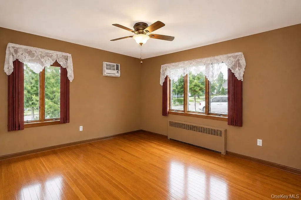 44 Sunset Avenue, Oyster Bay, NY, 5 Bedrooms Bedrooms, 8 Rooms Rooms,2 BathroomsBathrooms,Residential,For Rent,Sunset,0,1043151 44 Sunset Avenue, Oyster Bay, NY, 5 Bedrooms Bedrooms, 8 Rooms Rooms,2 BathroomsBathrooms,Residential,For Rent,Sunset,0,1043151
