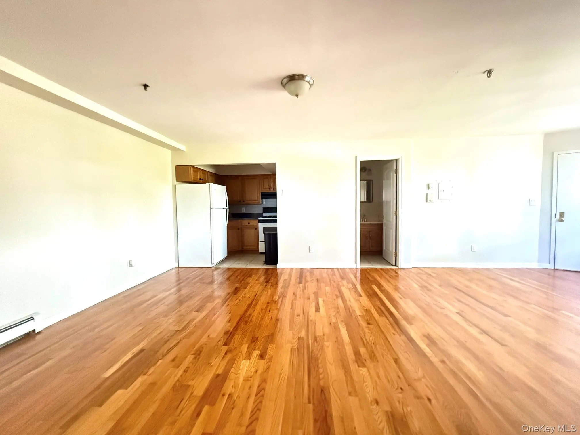 5811 84th Place, New York, NY, 1 Bedroom Bedrooms, 4 Room Rooms,1 BathroomBathrooms,Residential Lease,For Rent,84th,0,1043153 5811 84th Place, New York, NY, 1 Bedroom Bedrooms, 4 Room Rooms,1 BathroomBathrooms,Residential Lease,For Rent,84th,0,1043153