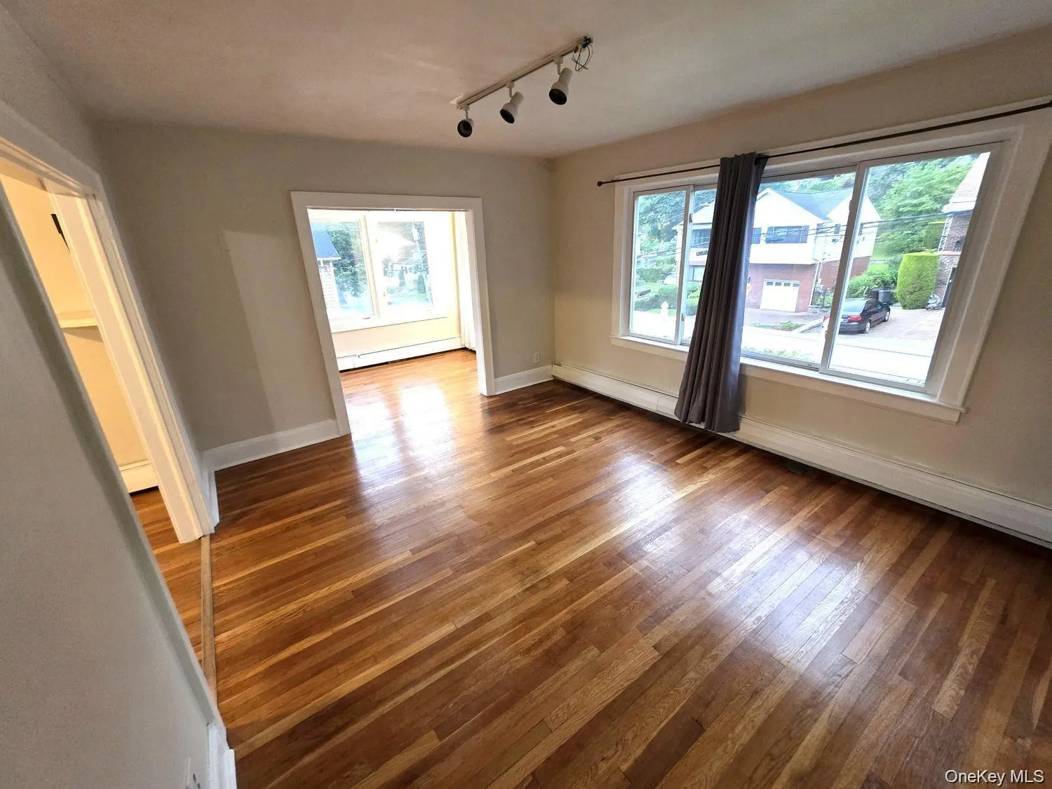 98 Bushey Avenue, Yonkers, NY, 3 Bedrooms Bedrooms, 6 Rooms Rooms,1 BathroomBathrooms,Residential Lease,For Rent,Bushey,0,1043154 98 Bushey Avenue, Yonkers, NY, 3 Bedrooms Bedrooms, 6 Rooms Rooms,1 BathroomBathrooms,Residential Lease,For Rent,Bushey,0,1043154