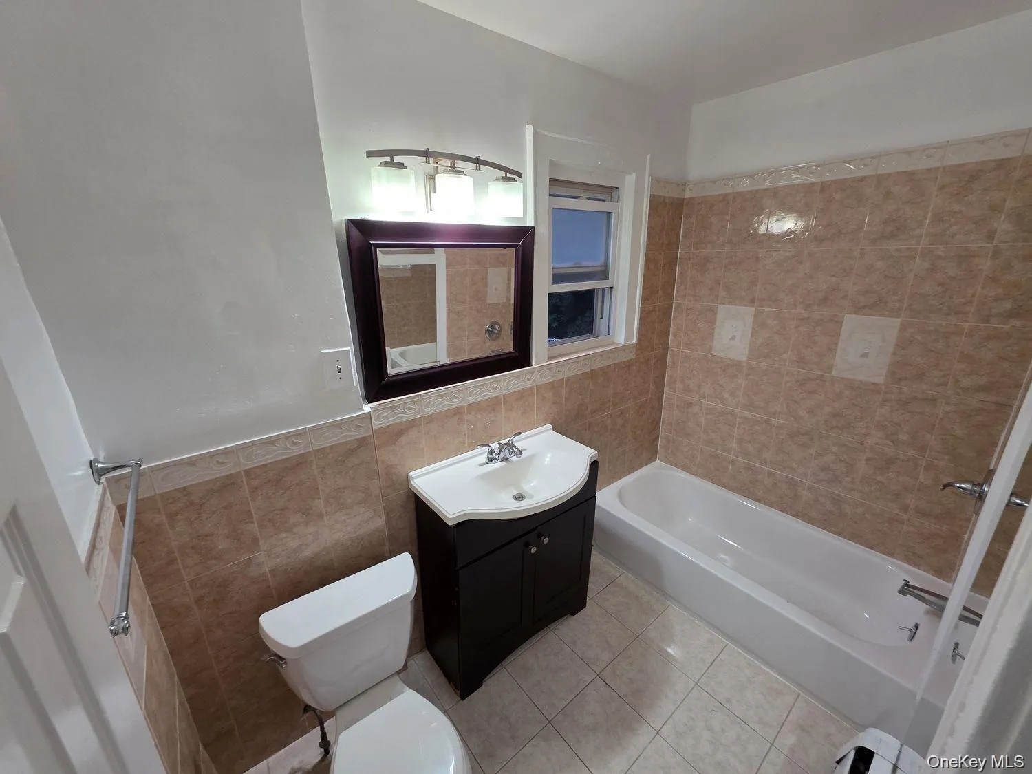 98 Bushey Avenue, Yonkers, NY, 3 Bedrooms Bedrooms, 6 Rooms Rooms,1 BathroomBathrooms,Residential Lease,For Rent,Bushey,0,1043154 98 Bushey Avenue, Yonkers, NY, 3 Bedrooms Bedrooms, 6 Rooms Rooms,1 BathroomBathrooms,Residential Lease,For Rent,Bushey,0,1043154