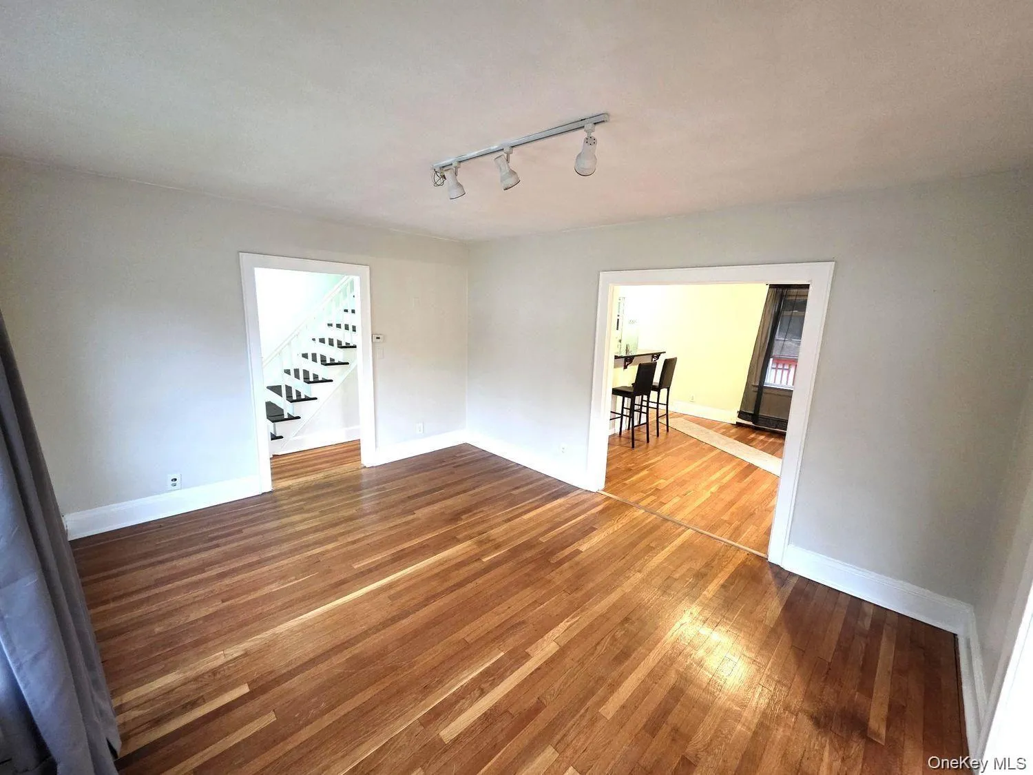98 Bushey Avenue, Yonkers, NY, 3 Bedrooms Bedrooms, 6 Rooms Rooms,1 BathroomBathrooms,Residential Lease,For Rent,Bushey,0,1043154 98 Bushey Avenue, Yonkers, NY, 3 Bedrooms Bedrooms, 6 Rooms Rooms,1 BathroomBathrooms,Residential Lease,For Rent,Bushey,0,1043154