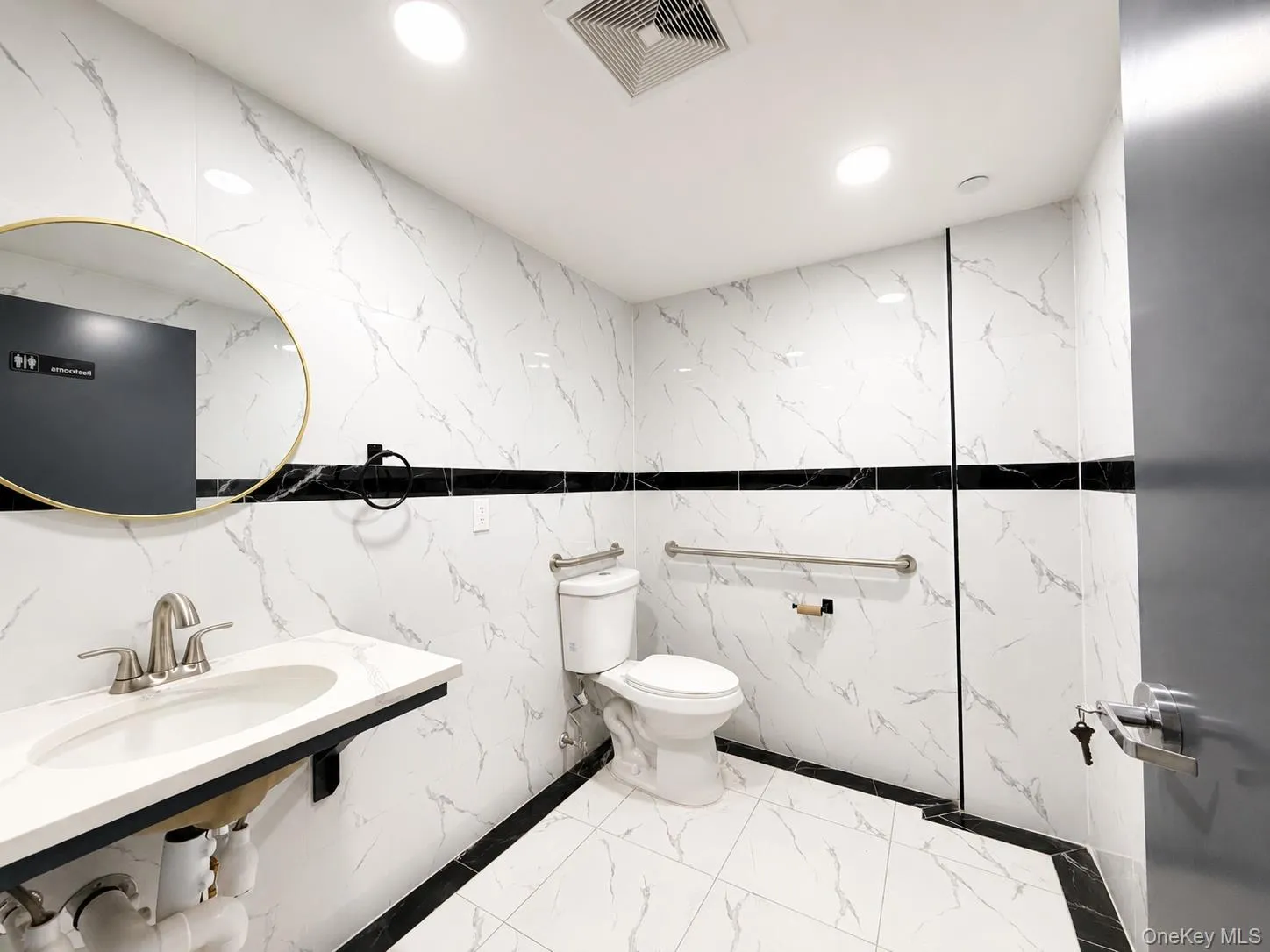 153-33 89 AVE, New York, NY, ,Commercial Lease,For Rent,89 AVE,0,1043158 153-33 89 AVE, New York, NY, ,Commercial Lease,For Rent,89 AVE,0,1043158