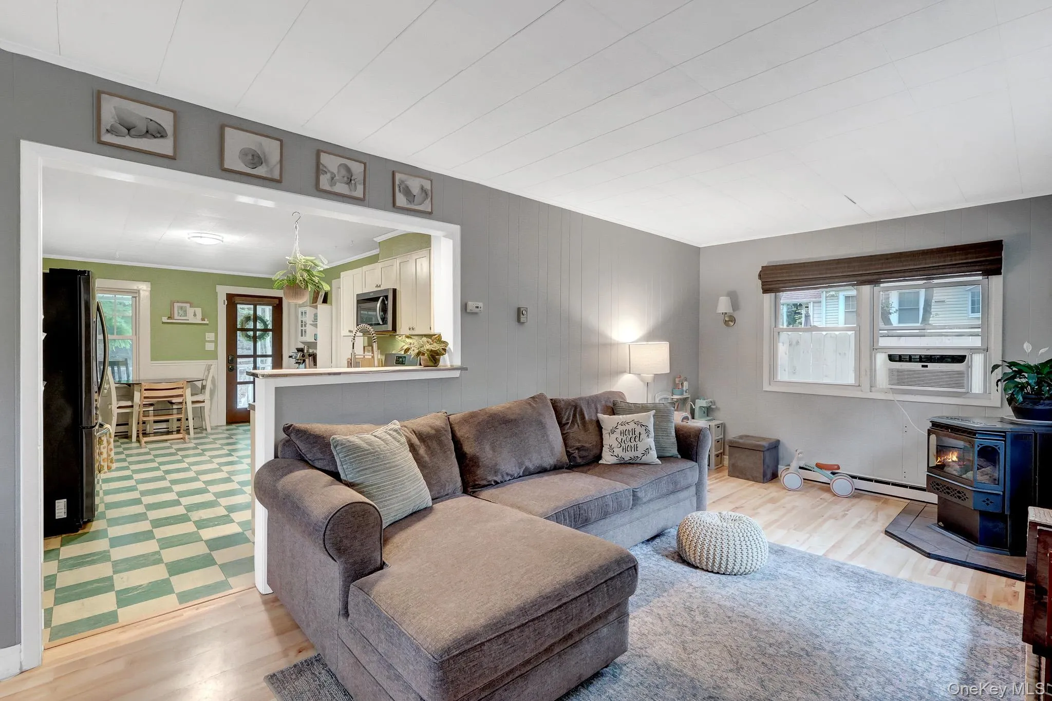 33 Aloma Road, Brookhaven, NY, 2 Bedrooms Bedrooms, 4 Rooms Rooms,1 BathroomBathrooms,Residential,For Rent,Aloma,0,1043161 33 Aloma Road, Brookhaven, NY, 2 Bedrooms Bedrooms, 4 Rooms Rooms,1 BathroomBathrooms,Residential,For Rent,Aloma,0,1043161