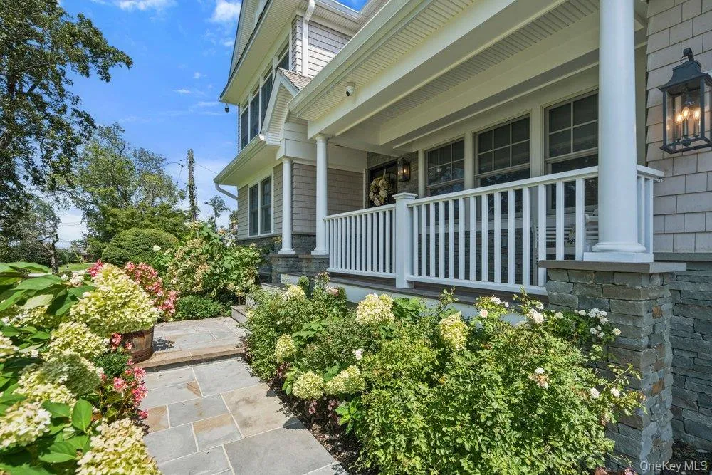 6 Shell Drive, Oyster Bay, NY, 4 Bedrooms Bedrooms, 8 Rooms Rooms,4 BathroomsBathrooms,Residential,For Rent,Shell,0,1043162 6 Shell Drive, Oyster Bay, NY, 4 Bedrooms Bedrooms, 8 Rooms Rooms,4 BathroomsBathrooms,Residential,For Rent,Shell,0,1043162