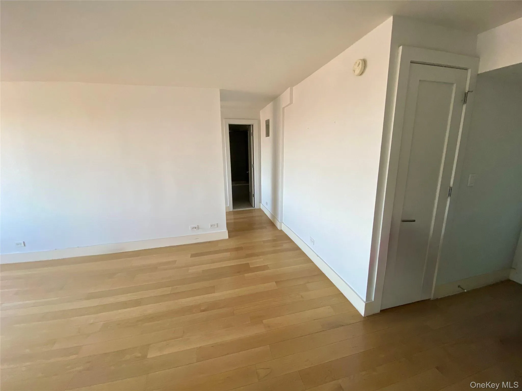 372 Central Park West, New York, NY, 1 Bedroom Bedrooms, 3 Rooms Rooms,1 BathroomBathrooms,Residential,For Rent,Central Park West,0,1043168 372 Central Park West, New York, NY, 1 Bedroom Bedrooms, 3 Rooms Rooms,1 BathroomBathrooms,Residential,For Rent,Central Park West,0,1043168