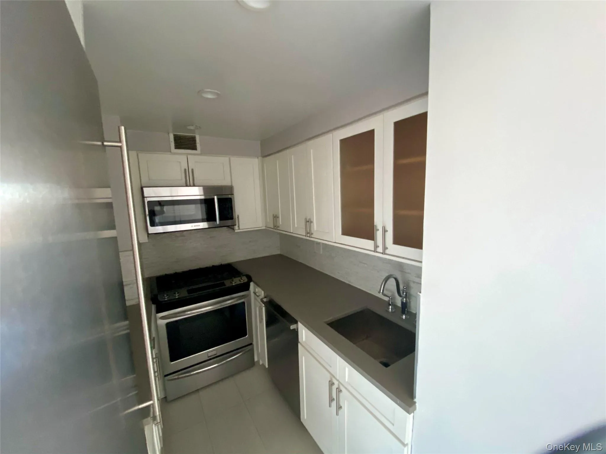 372 Central Park West, New York, NY, 1 Bedroom Bedrooms, 3 Rooms Rooms,1 BathroomBathrooms,Residential,For Rent,Central Park West,0,1043168 372 Central Park West, New York, NY, 1 Bedroom Bedrooms, 3 Rooms Rooms,1 BathroomBathrooms,Residential,For Rent,Central Park West,0,1043168
