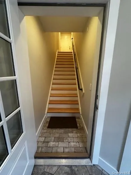 12 Main Street, Warwick (town), NY, 1 Bedroom Bedrooms, 3 Rooms Rooms,1 BathroomBathrooms,Residential Lease,For Rent,Main,0,1043171 12 Main Street, Warwick (town), NY, 1 Bedroom Bedrooms, 3 Rooms Rooms,1 BathroomBathrooms,Residential Lease,For Rent,Main,0,1043171