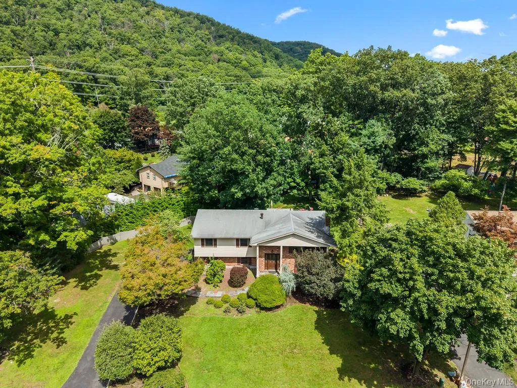 44 Palisades Court, Haverstraw, NY, 4 Bedrooms Bedrooms, 10 Rooms Rooms,2 BathroomsBathrooms,Residential Lease,For Rent,Palisades,0,1043172 44 Palisades Court, Haverstraw, NY, 4 Bedrooms Bedrooms, 10 Rooms Rooms,2 BathroomsBathrooms,Residential Lease,For Rent,Palisades,0,1043172