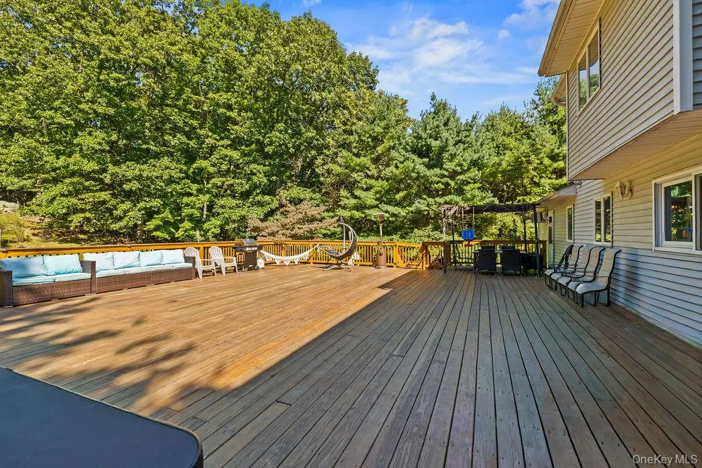 15 Parkside Court, Haverstraw, NY, 6 Bedrooms Bedrooms, 14 Rooms Rooms,3 BathroomsBathrooms,Residential,For Rent,Parkside,0,1043182 15 Parkside Court, Haverstraw, NY, 6 Bedrooms Bedrooms, 14 Rooms Rooms,3 BathroomsBathrooms,Residential,For Rent,Parkside,0,1043182