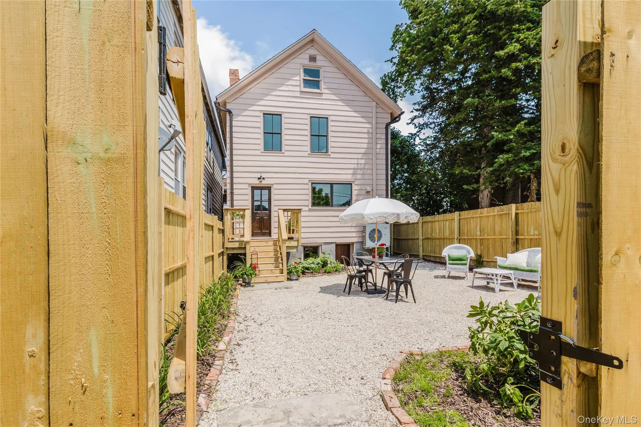 225 Robinson Street, Hudson, NY, 3 Bedrooms Bedrooms, 8 Rooms Rooms,2 BathroomsBathrooms,Residential,For Rent,Robinson,0,1043185 225 Robinson Street, Hudson, NY, 3 Bedrooms Bedrooms, 8 Rooms Rooms,2 BathroomsBathrooms,Residential,For Rent,Robinson,0,1043185