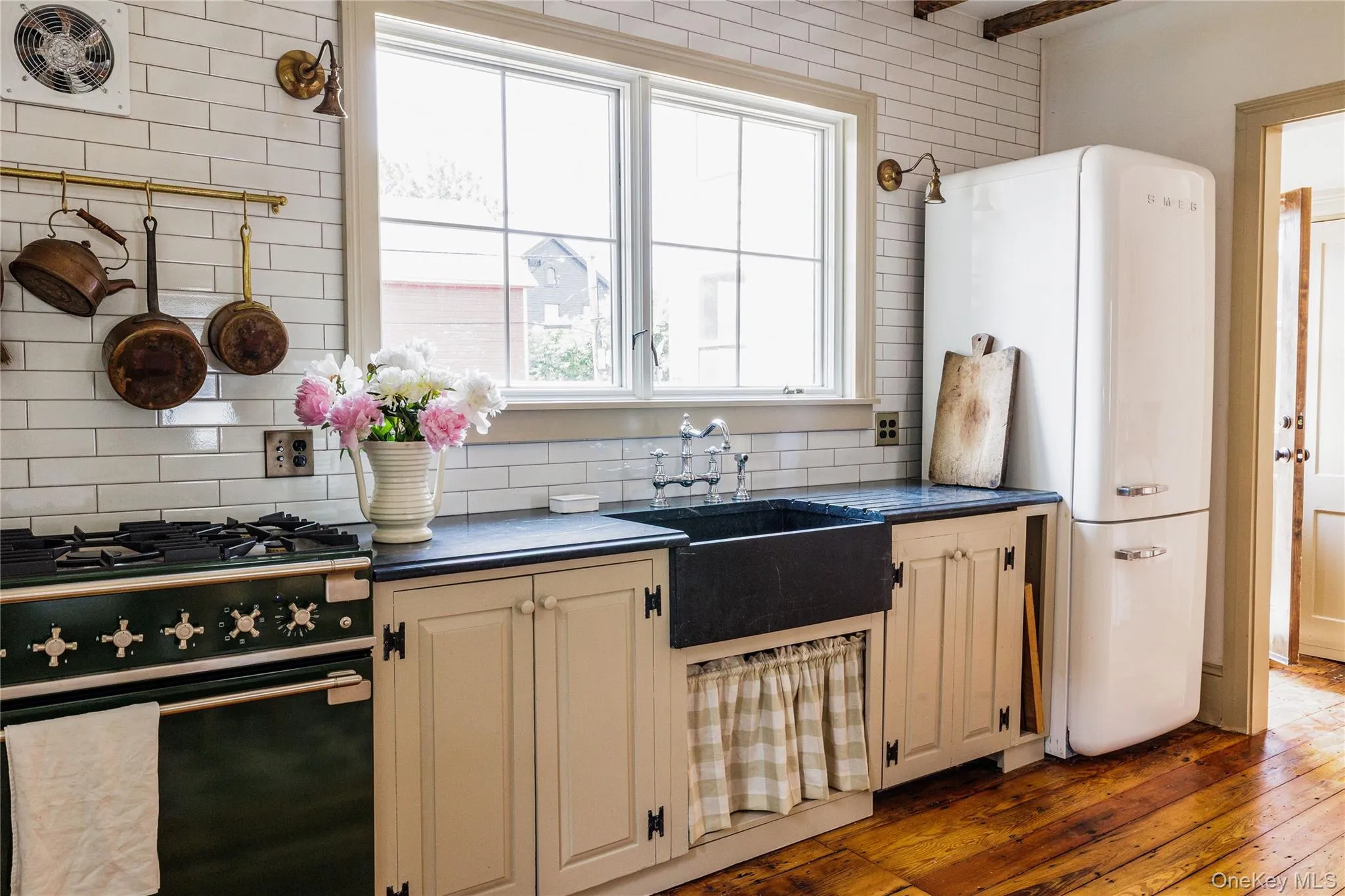 225 Robinson Street, Hudson, NY, 3 Bedrooms Bedrooms, 8 Rooms Rooms,2 BathroomsBathrooms,Residential,For Rent,Robinson,0,1043185 225 Robinson Street, Hudson, NY, 3 Bedrooms Bedrooms, 8 Rooms Rooms,2 BathroomsBathrooms,Residential,For Rent,Robinson,0,1043185