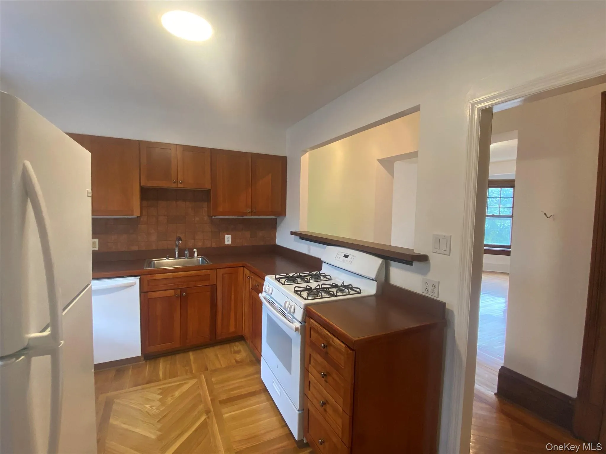171 S Broadway, Orangetown, NY, 2 Bedroom Bedrooms, 4 Room Rooms,1 BathroomBathrooms,Residential Lease,For Rent,S Broadway,0,1043186 171 S Broadway, Orangetown, NY, 2 Bedroom Bedrooms, 4 Room Rooms,1 BathroomBathrooms,Residential Lease,For Rent,S Broadway,0,1043186