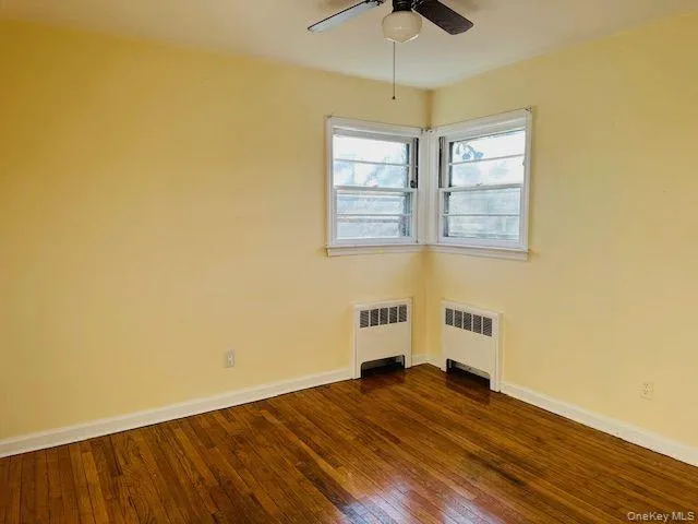7 Beatrice Avenue, Oyster Bay, NY, 5 Bedrooms Bedrooms, 8 Rooms Rooms,2 BathroomsBathrooms,Residential Lease,For Rent,Beatrice,0,1043188 7 Beatrice Avenue, Oyster Bay, NY, 5 Bedrooms Bedrooms, 8 Rooms Rooms,2 BathroomsBathrooms,Residential Lease,For Rent,Beatrice,0,1043188