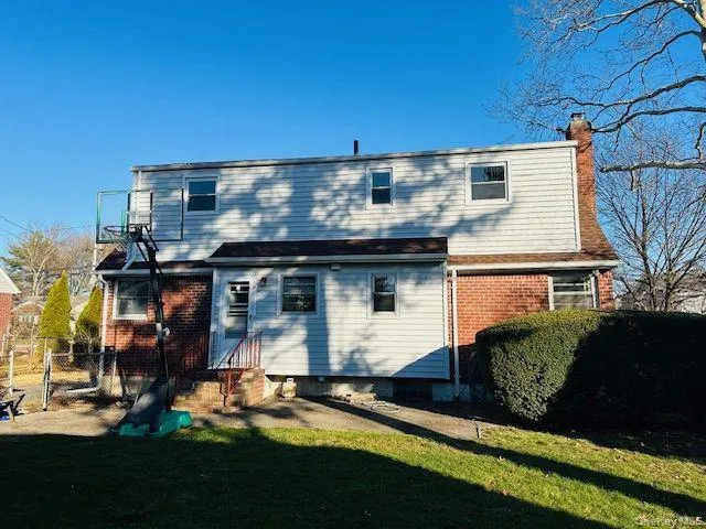 7 Beatrice Avenue, Oyster Bay, NY, 5 Bedrooms Bedrooms, 8 Rooms Rooms,2 BathroomsBathrooms,Residential Lease,For Rent,Beatrice,0,1043188 7 Beatrice Avenue, Oyster Bay, NY, 5 Bedrooms Bedrooms, 8 Rooms Rooms,2 BathroomsBathrooms,Residential Lease,For Rent,Beatrice,0,1043188
