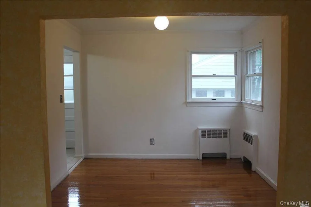 7 Beatrice Avenue, Oyster Bay, NY, 5 Bedrooms Bedrooms, 8 Rooms Rooms,2 BathroomsBathrooms,Residential Lease,For Rent,Beatrice,0,1043188 7 Beatrice Avenue, Oyster Bay, NY, 5 Bedrooms Bedrooms, 8 Rooms Rooms,2 BathroomsBathrooms,Residential Lease,For Rent,Beatrice,0,1043188