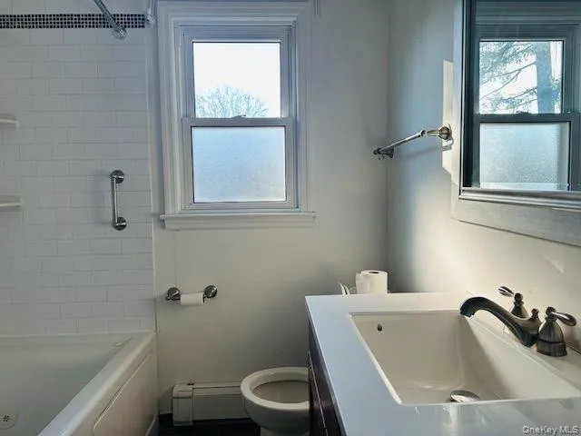 7 Beatrice Avenue, Oyster Bay, NY, 5 Bedrooms Bedrooms, 8 Rooms Rooms,2 BathroomsBathrooms,Residential Lease,For Rent,Beatrice,0,1043188 7 Beatrice Avenue, Oyster Bay, NY, 5 Bedrooms Bedrooms, 8 Rooms Rooms,2 BathroomsBathrooms,Residential Lease,For Rent,Beatrice,0,1043188