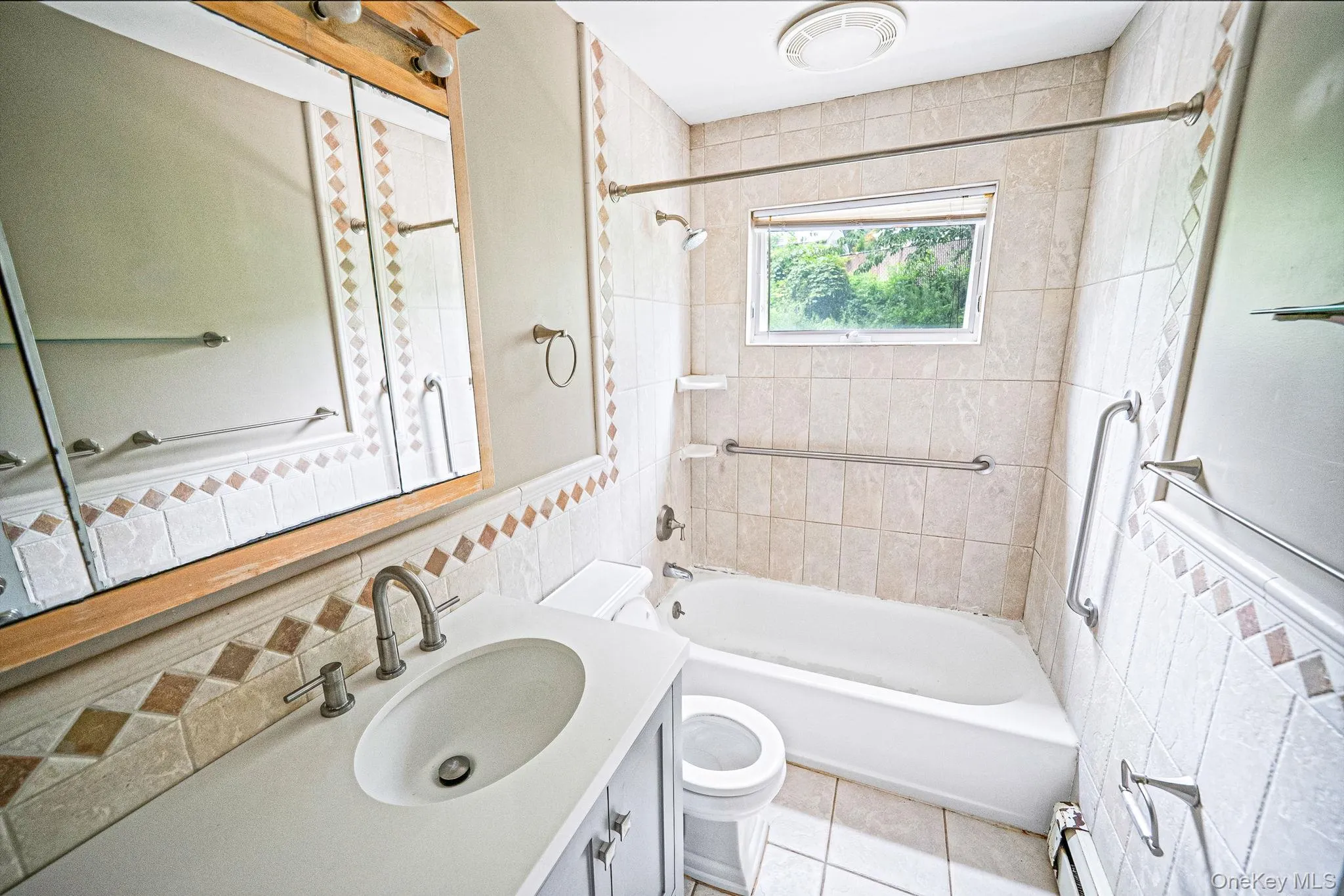 25 Rosedale Road, Brookhaven, NY, 3 Bedrooms Bedrooms, 8 Rooms Rooms,1 BathroomBathrooms,Residential,For Rent,Rosedale,0,1043189 25 Rosedale Road, Brookhaven, NY, 3 Bedrooms Bedrooms, 8 Rooms Rooms,1 BathroomBathrooms,Residential,For Rent,Rosedale,0,1043189