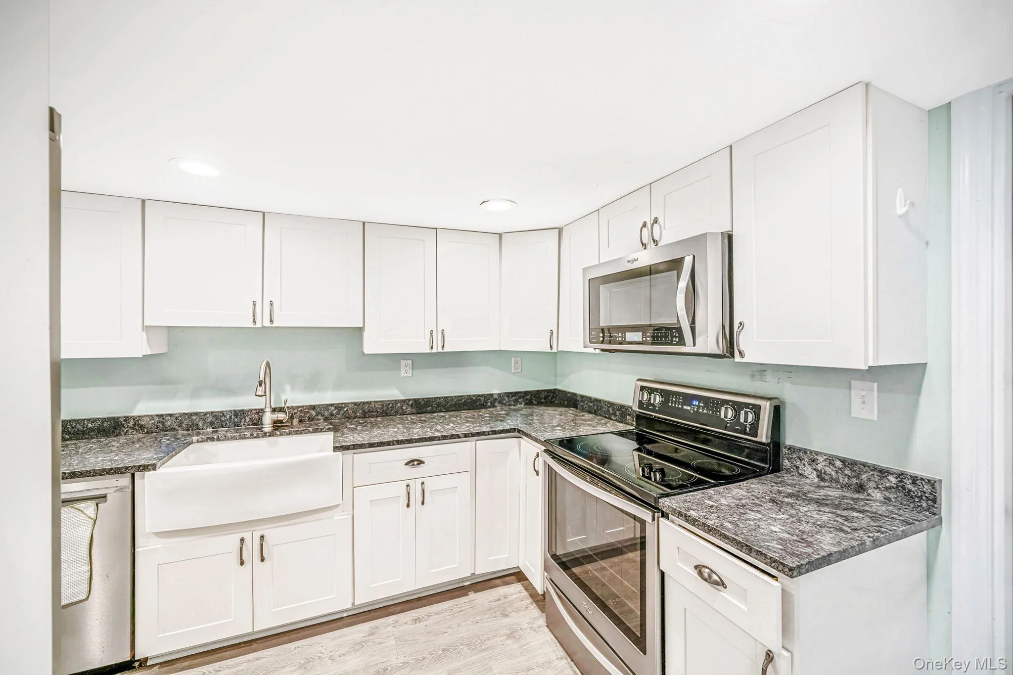 25 Rosedale Road, Brookhaven, NY, 3 Bedrooms Bedrooms, 8 Rooms Rooms,1 BathroomBathrooms,Residential,For Rent,Rosedale,0,1043189 25 Rosedale Road, Brookhaven, NY, 3 Bedrooms Bedrooms, 8 Rooms Rooms,1 BathroomBathrooms,Residential,For Rent,Rosedale,0,1043189
