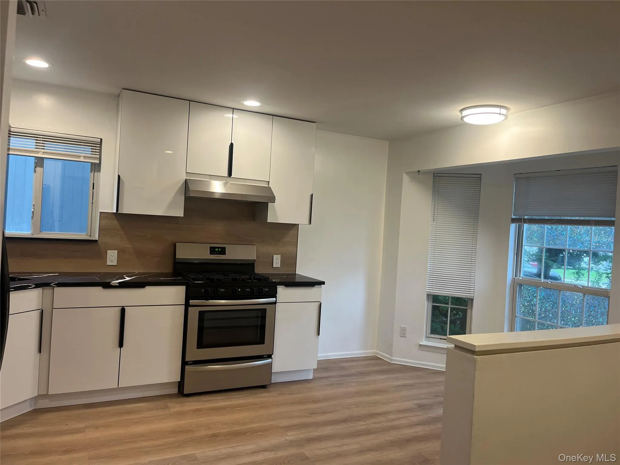 24 Kirkwood Road, North Hempstead, NY, 3 Bedroom Bedrooms, 5 Room Rooms,2 BathroomBathrooms,Residential Lease,For Rent,Kirkwood,0,1043190 24 Kirkwood Road, North Hempstead, NY, 3 Bedroom Bedrooms, 5 Room Rooms,2 BathroomBathrooms,Residential Lease,For Rent,Kirkwood,0,1043190