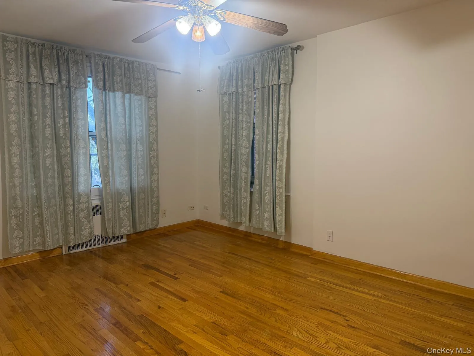 6510 108th Street, New York, NY, 1 Bedroom Bedrooms, 4 Rooms Rooms,1 BathroomBathrooms,Residential,For Rent,108th,0,1043196 6510 108th Street, New York, NY, 1 Bedroom Bedrooms, 4 Rooms Rooms,1 BathroomBathrooms,Residential,For Rent,108th,0,1043196