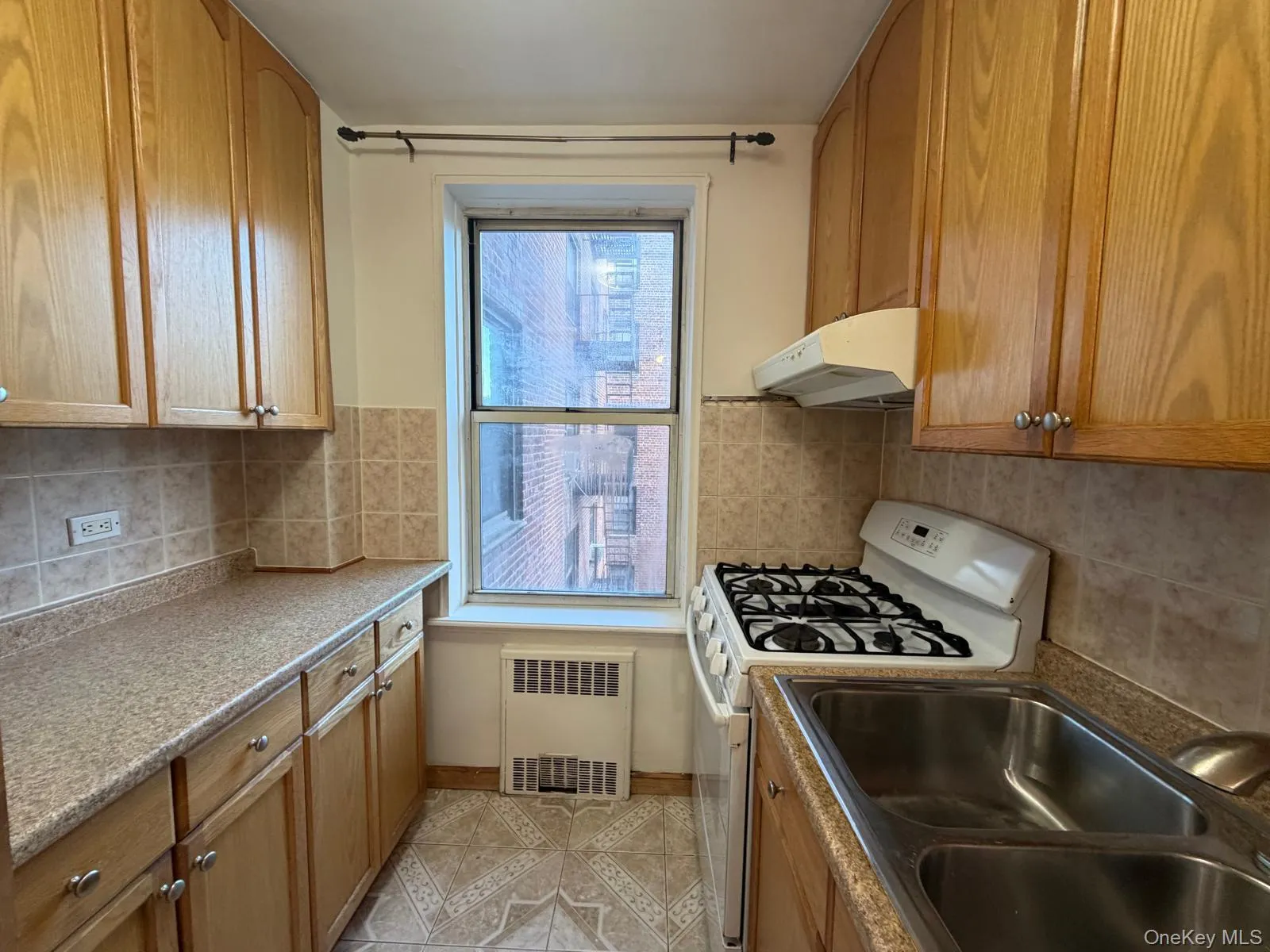 6510 108th Street, New York, NY, 1 Bedroom Bedrooms, 4 Rooms Rooms,1 BathroomBathrooms,Residential,For Rent,108th,0,1043196 6510 108th Street, New York, NY, 1 Bedroom Bedrooms, 4 Rooms Rooms,1 BathroomBathrooms,Residential,For Rent,108th,0,1043196