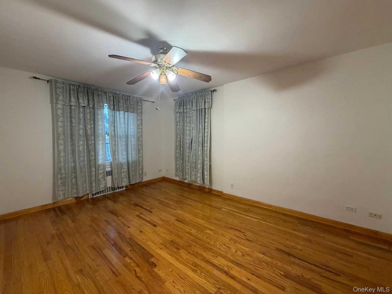6510 108th Street, New York, NY, 1 Bedroom Bedrooms, 4 Rooms Rooms,1 BathroomBathrooms,Residential,For Rent,108th,0,1043196 6510 108th Street, New York, NY, 1 Bedroom Bedrooms, 4 Rooms Rooms,1 BathroomBathrooms,Residential,For Rent,108th,0,1043196