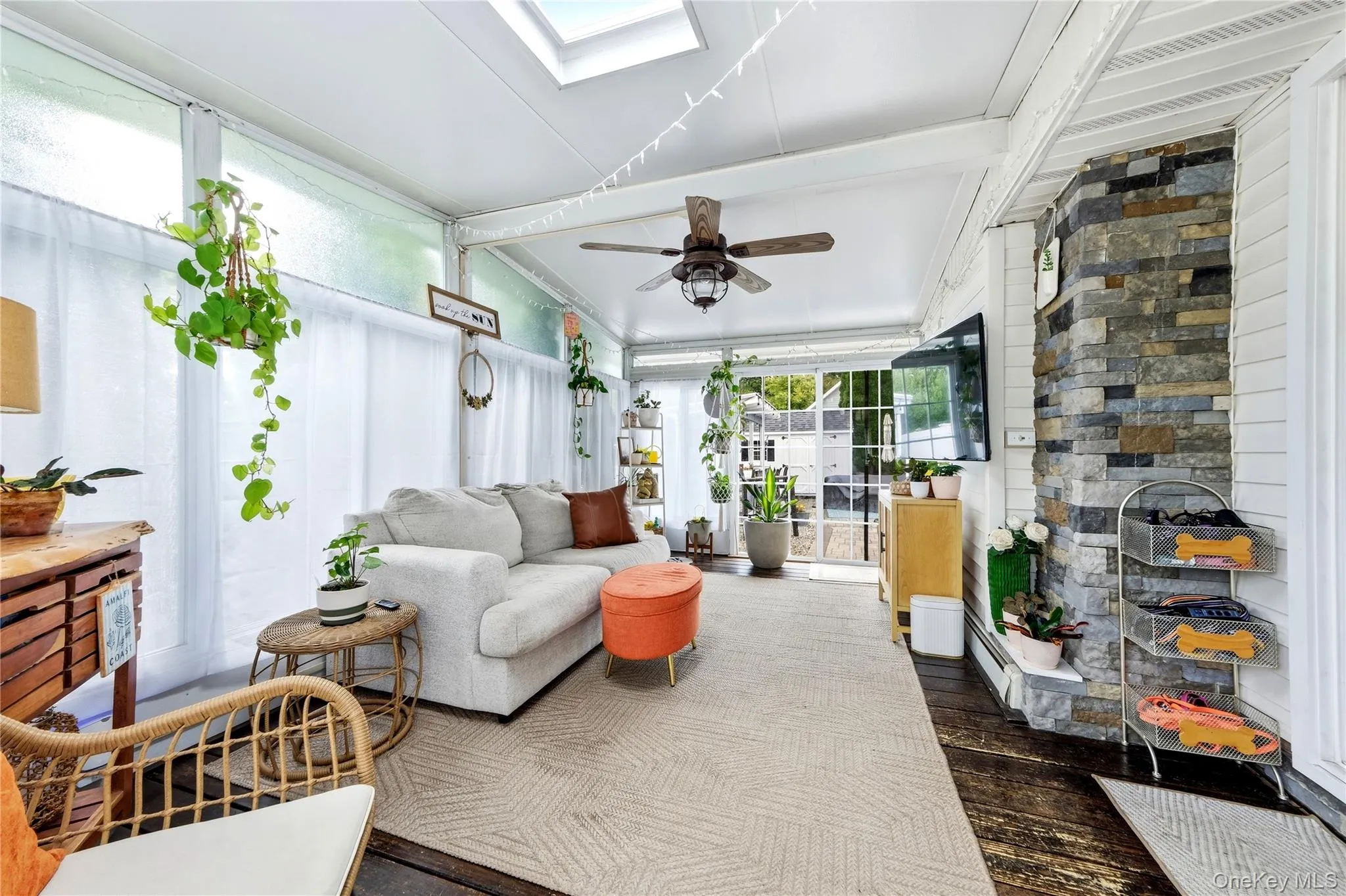 2 Mount Wilson Avenue, Brookhaven, NY, 4 Bedrooms Bedrooms, 8 Rooms Rooms,1 BathroomBathrooms,Residential,For Rent,Mount Wilson,0,1043199 2 Mount Wilson Avenue, Brookhaven, NY, 4 Bedrooms Bedrooms, 8 Rooms Rooms,1 BathroomBathrooms,Residential,For Rent,Mount Wilson,0,1043199