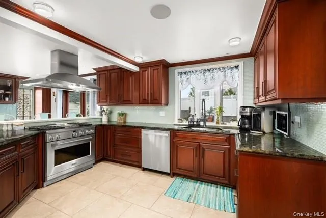 25 10th Road, New York, NY, 4 Bedrooms Bedrooms, 8 Rooms Rooms,2 BathroomsBathrooms,Residential,For Rent,10th,0,1043209 25 10th Road, New York, NY, 4 Bedrooms Bedrooms, 8 Rooms Rooms,2 BathroomsBathrooms,Residential,For Rent,10th,0,1043209
