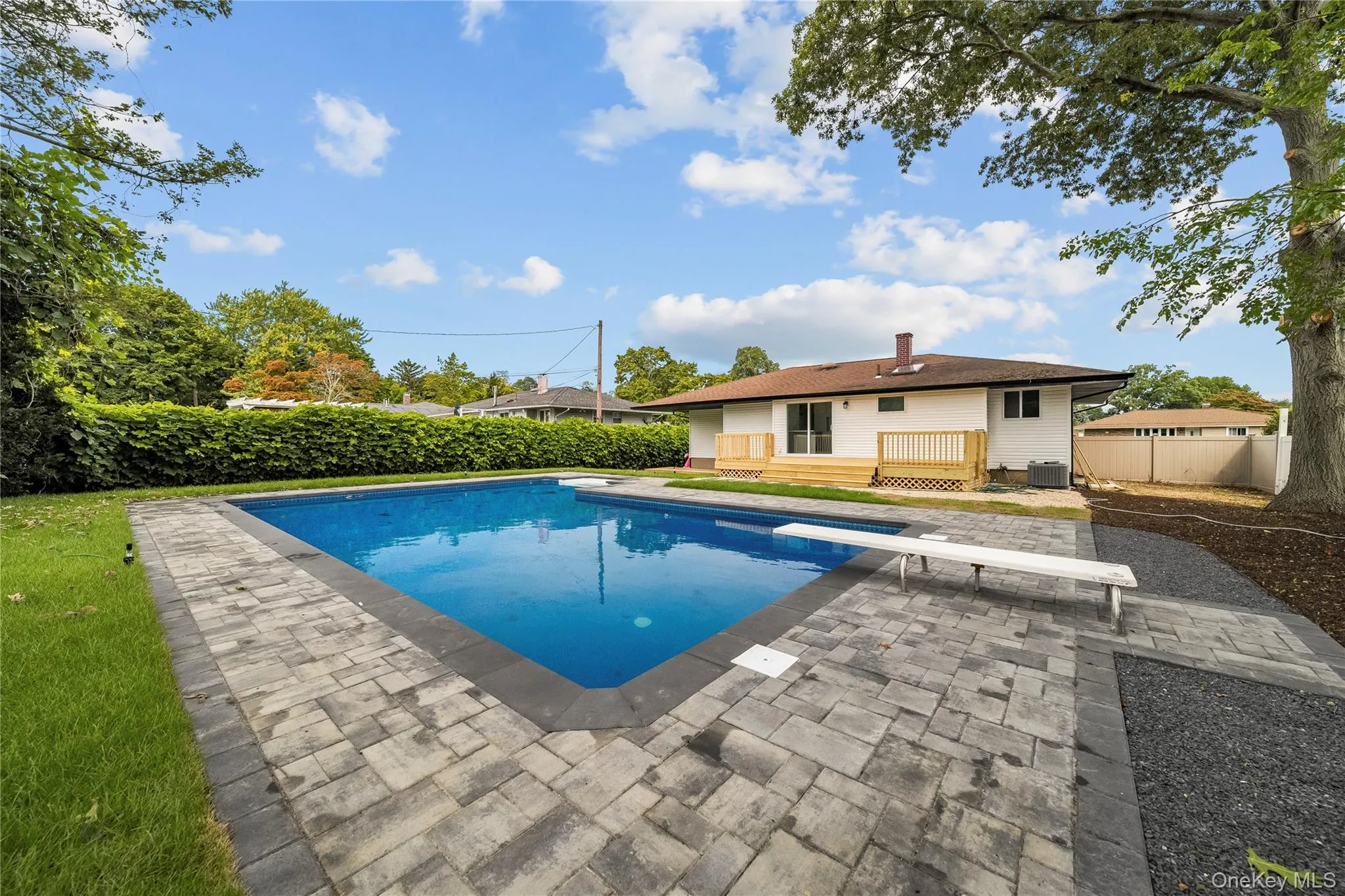 42 Rita Crescent, Smithtown, NY, 3 Bedrooms Bedrooms, 6 Rooms Rooms,1 BathroomBathrooms,Residential,For Rent,Rita,0,1043210 42 Rita Crescent, Smithtown, NY, 3 Bedrooms Bedrooms, 6 Rooms Rooms,1 BathroomBathrooms,Residential,For Rent,Rita,0,1043210
