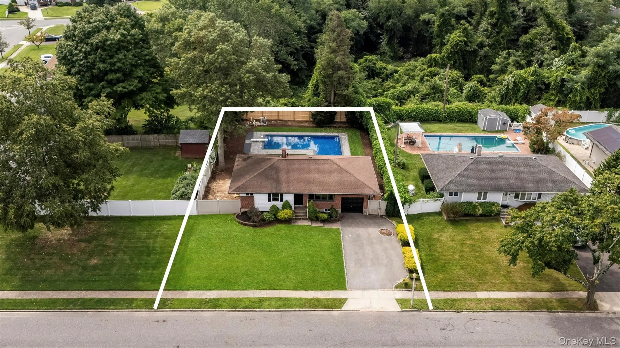 42 Rita Crescent, Smithtown, NY, 3 Bedrooms Bedrooms, 6 Rooms Rooms,1 BathroomBathrooms,Residential,For Rent,Rita,0,1043210 42 Rita Crescent, Smithtown, NY, 3 Bedrooms Bedrooms, 6 Rooms Rooms,1 BathroomBathrooms,Residential,For Rent,Rita,0,1043210