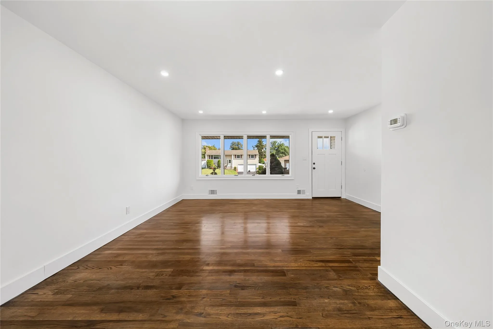 42 Rita Crescent, Smithtown, NY, 3 Bedrooms Bedrooms, 6 Rooms Rooms,1 BathroomBathrooms,Residential,For Rent,Rita,0,1043210 42 Rita Crescent, Smithtown, NY, 3 Bedrooms Bedrooms, 6 Rooms Rooms,1 BathroomBathrooms,Residential,For Rent,Rita,0,1043210