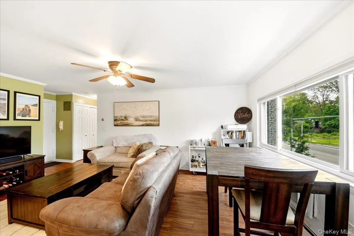 828 Pelhamdale Avenue, New Rochelle, NY, 1 Bedroom Bedrooms, 3 Rooms Rooms,1 BathroomBathrooms,Residential,For Rent,Pelhamdale,0,1043216 828 Pelhamdale Avenue, New Rochelle, NY, 1 Bedroom Bedrooms, 3 Rooms Rooms,1 BathroomBathrooms,Residential,For Rent,Pelhamdale,0,1043216