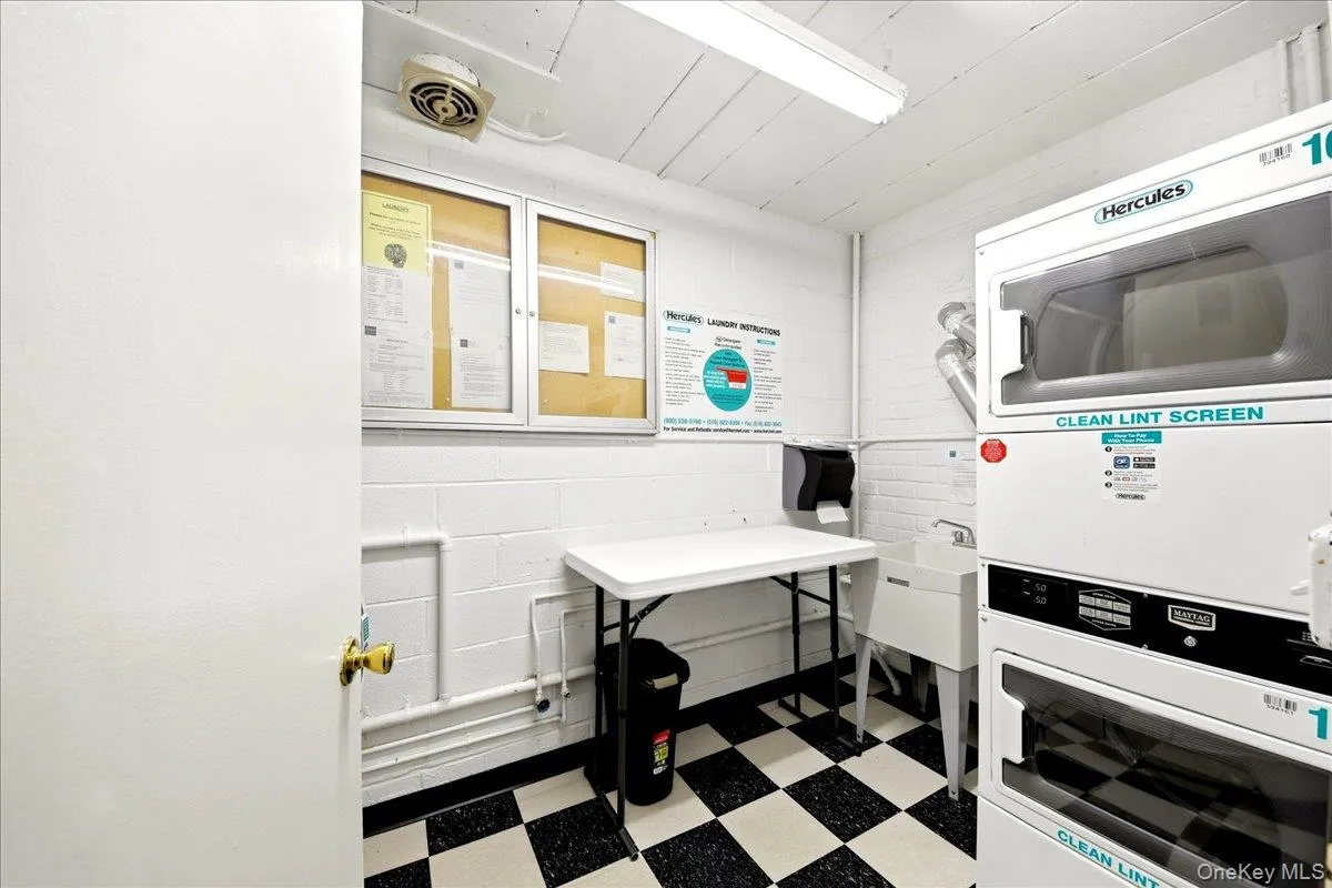 828 Pelhamdale Avenue, New Rochelle, NY, 1 Bedroom Bedrooms, 3 Rooms Rooms,1 BathroomBathrooms,Residential,For Rent,Pelhamdale,0,1043216 828 Pelhamdale Avenue, New Rochelle, NY, 1 Bedroom Bedrooms, 3 Rooms Rooms,1 BathroomBathrooms,Residential,For Rent,Pelhamdale,0,1043216
